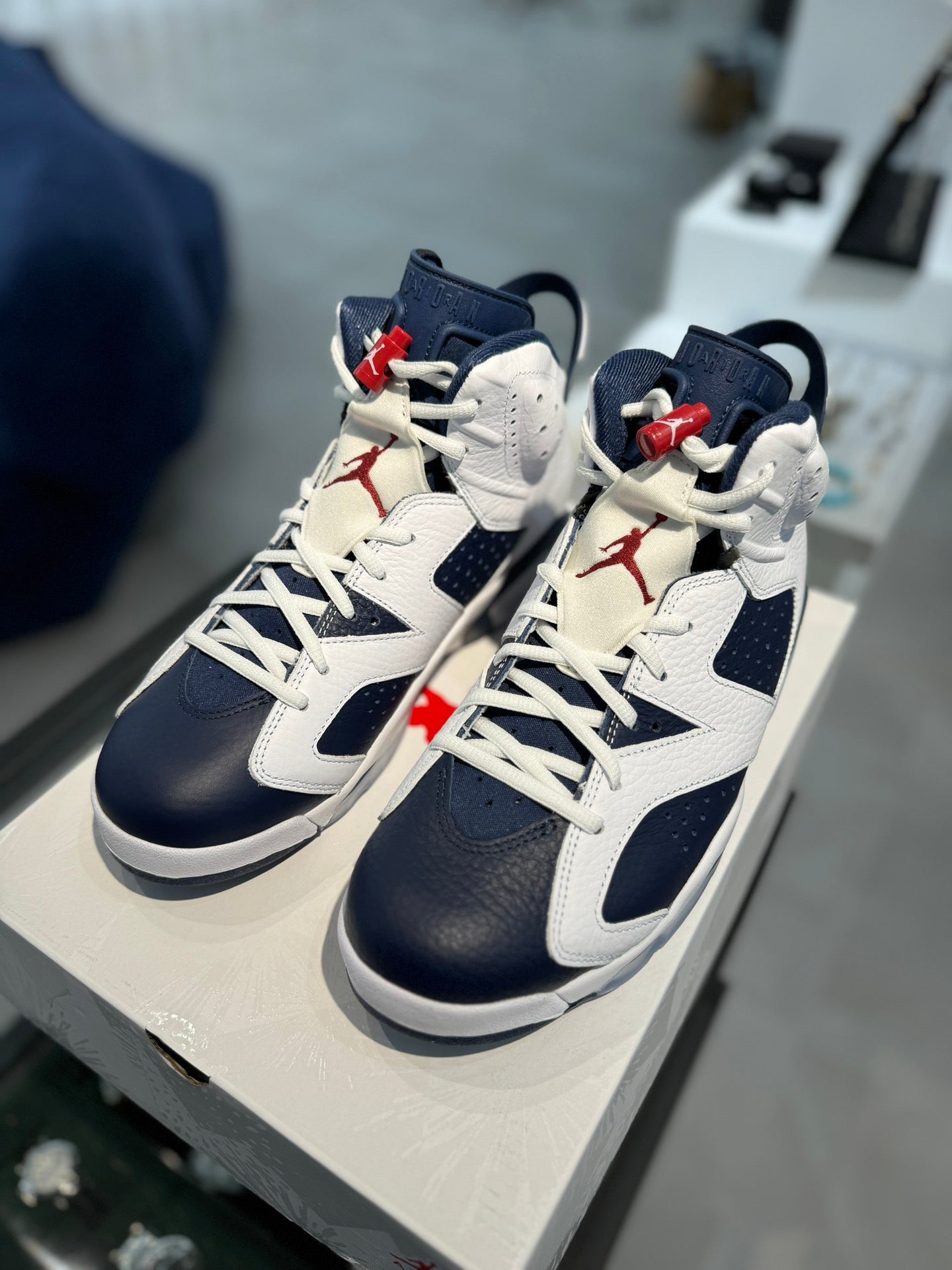 Air Jordan 6 Retro "Olympic" - Estilo y Prestigio