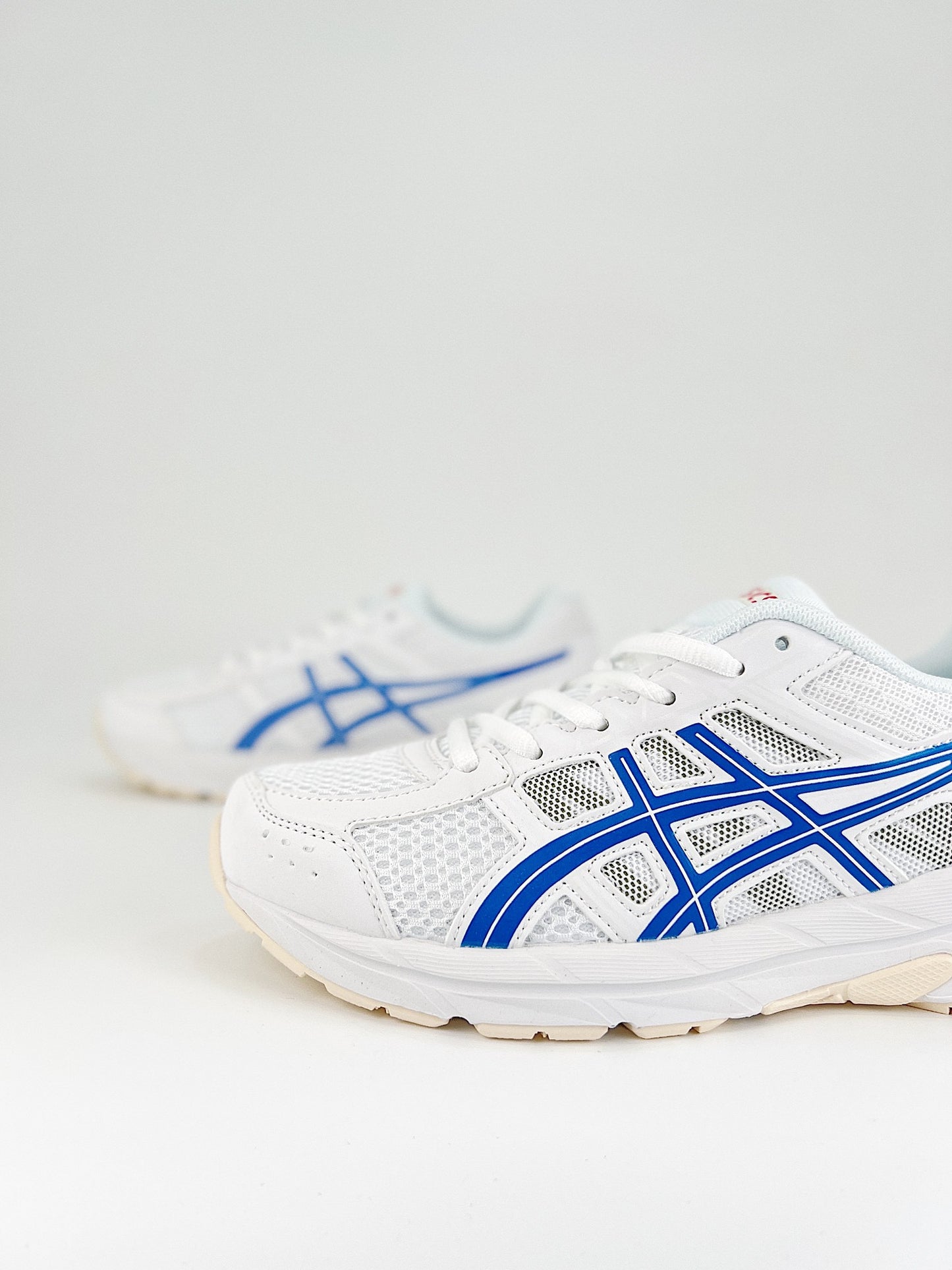 Asics Gel.- blancas y azules