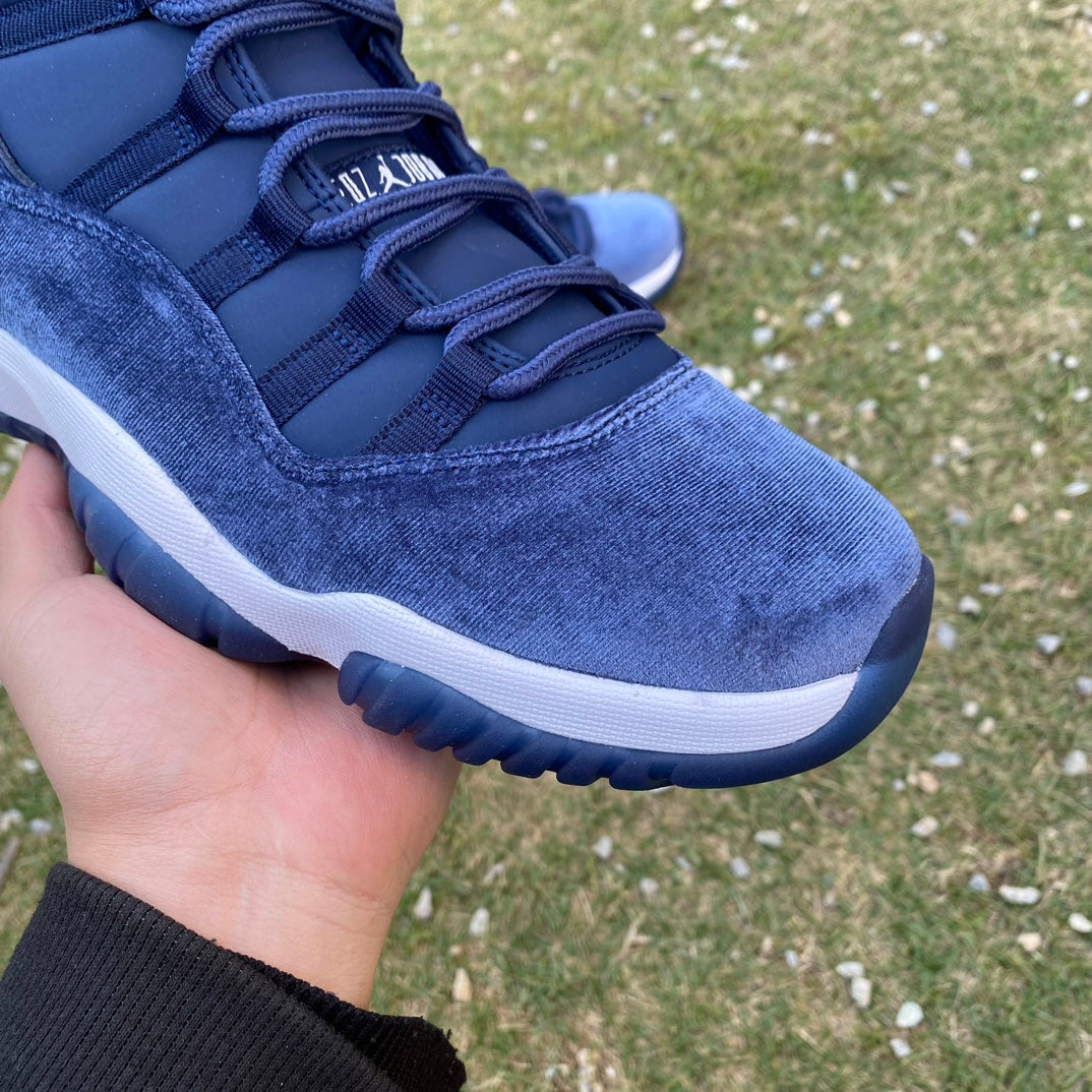 Air Jordan 11 "Midnight Navy"