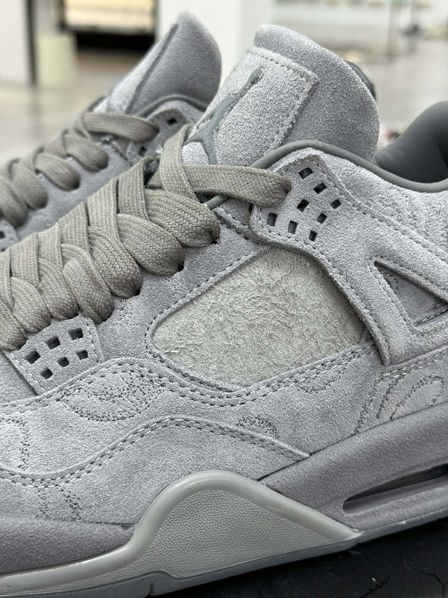 Air Jordan 4.- Kaws