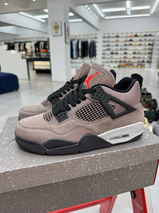 Air Jordan 4 Retro "Taupe Haze"