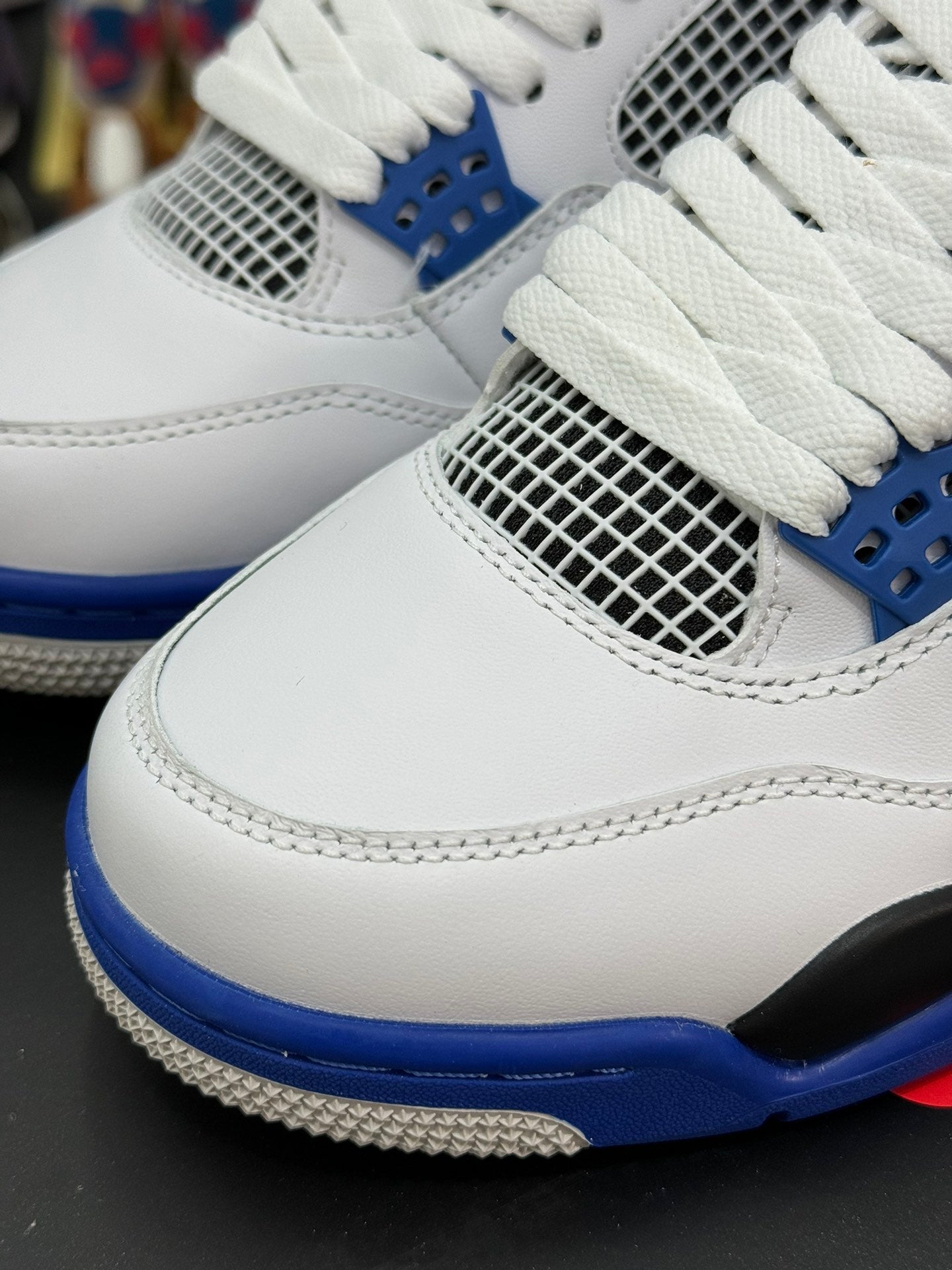 Air Jordan 4 Retro "White and Blue"