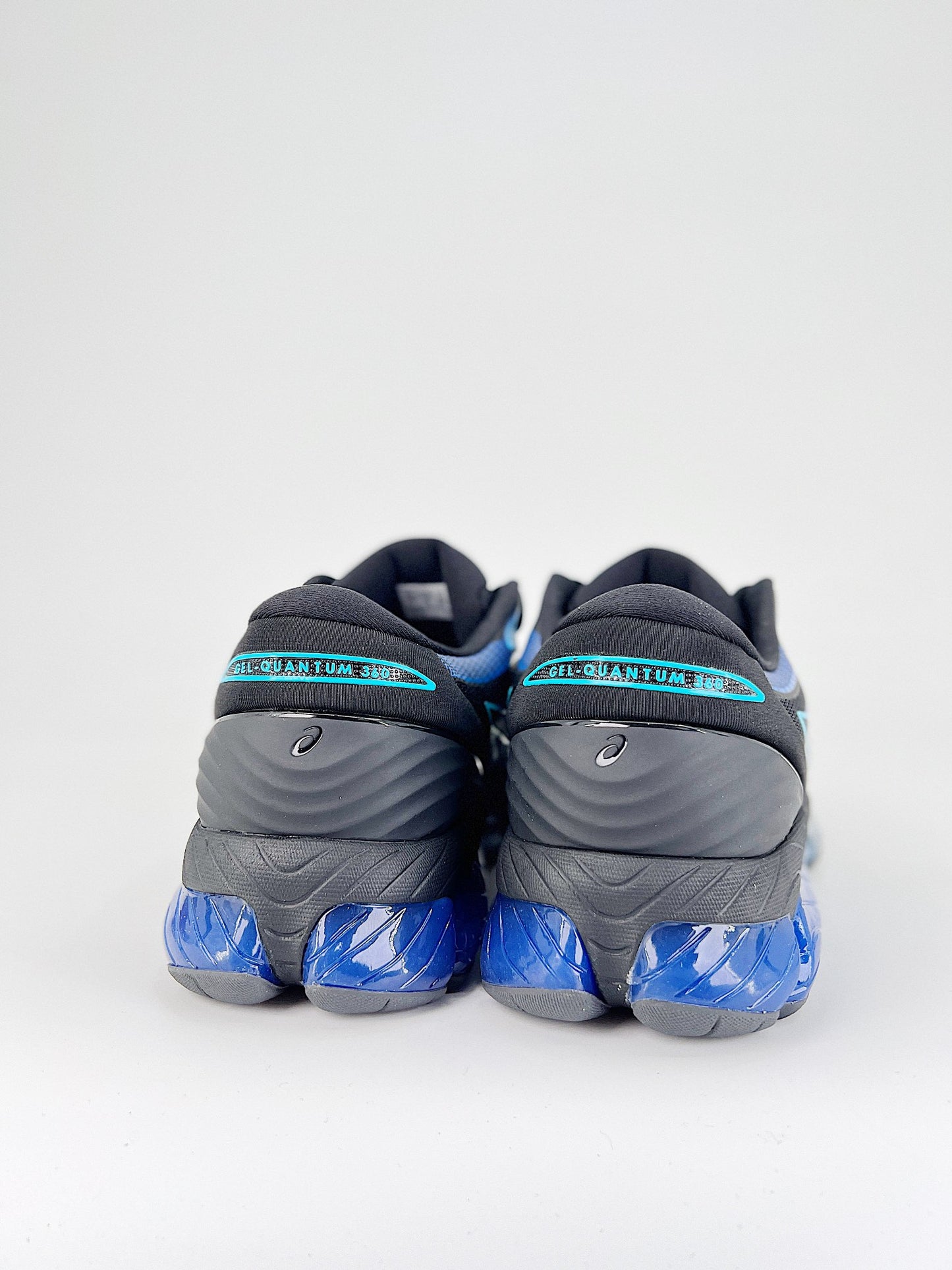 Asics Gel-Quantum 360 VIII.-negras y azules