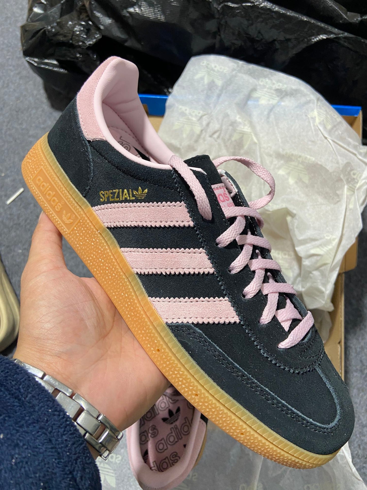 Adidas spezial.- verde y rosa claro