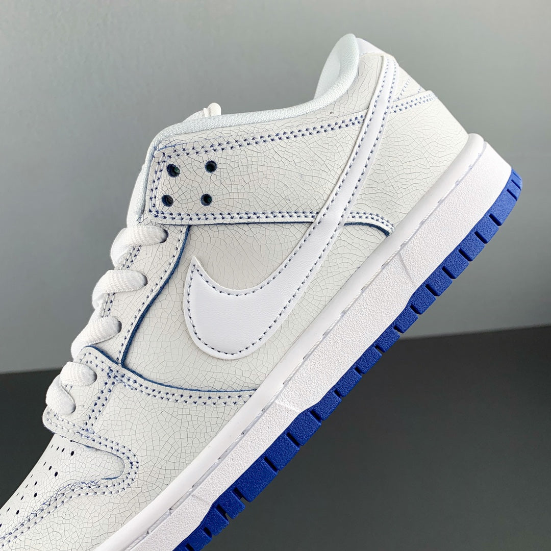 Nike SB Dunk Low "Porcelana Azul y Blanca"