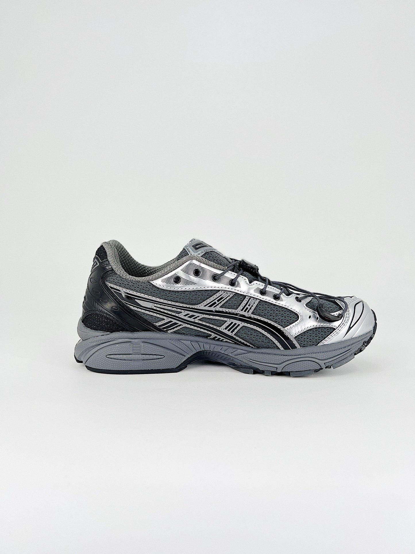 ASICS GEL-KAYANO 14.- negras y grises